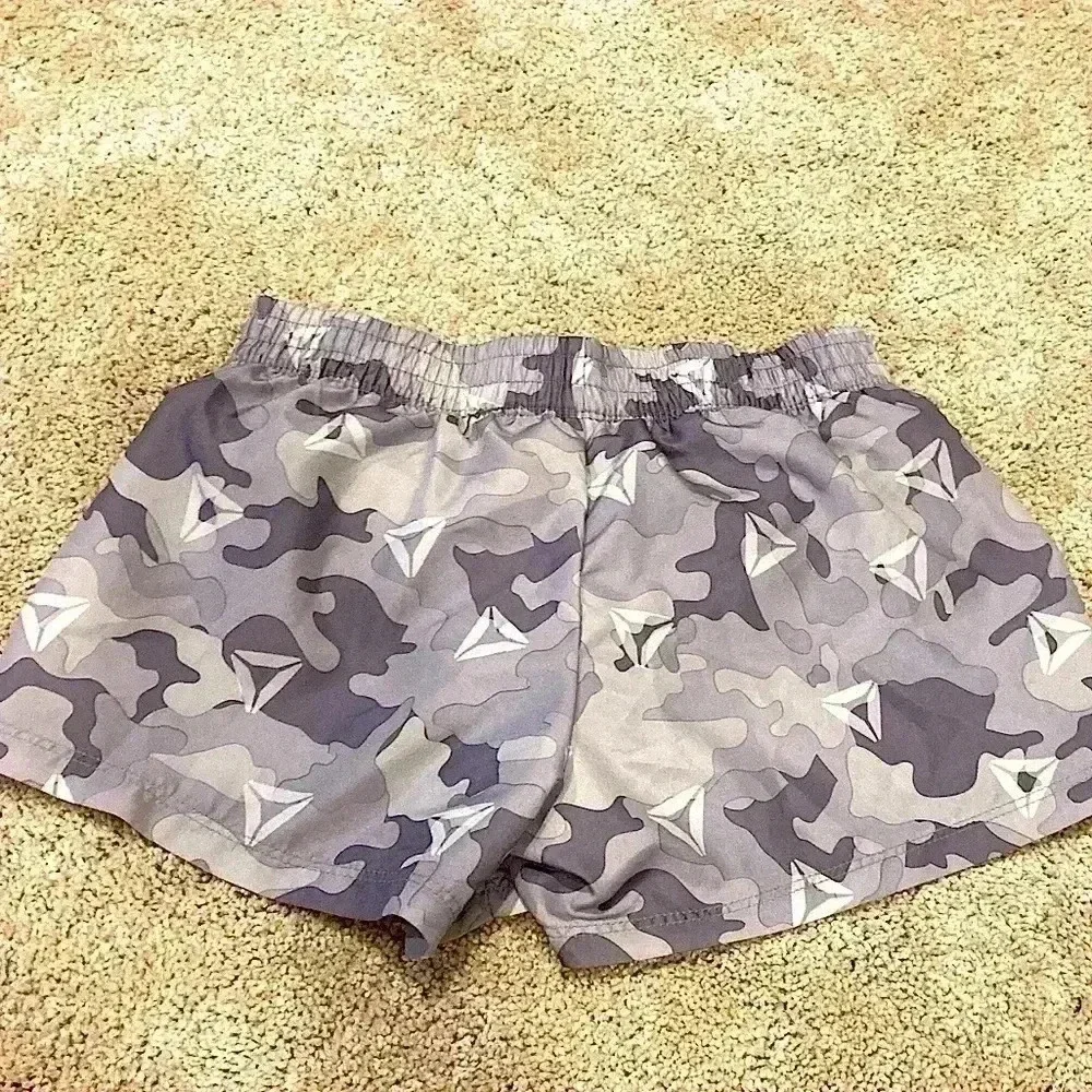 Reebok Girls Athletic Lined Shorts Sz. M-7/8 grey camouflage - Picture 2 of 8